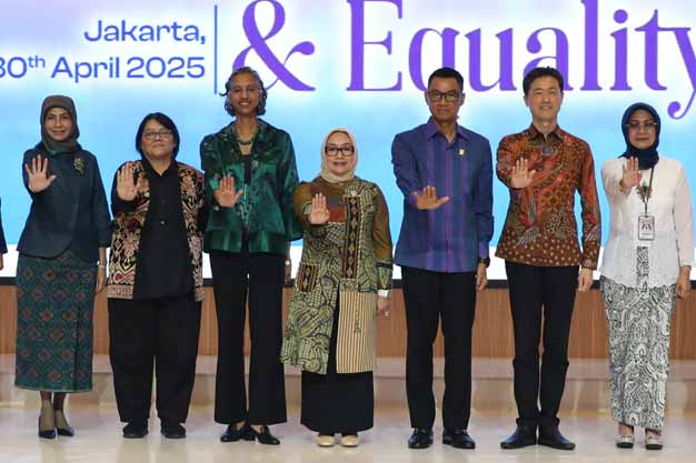 Menteri PPPA apresiasi komitmen PLN dorong kesetaraan gender di sektor energi melalui aksi nyata dan budaya kerja inklusif.